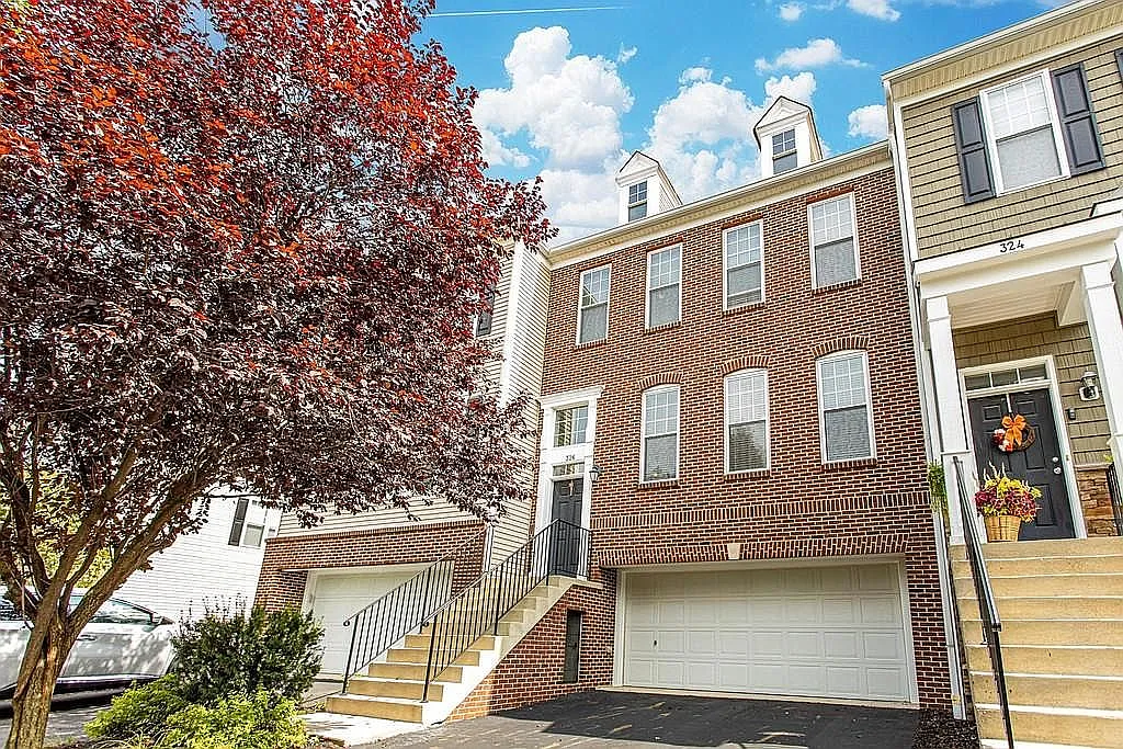 326 Benedetti Ave photo 1
