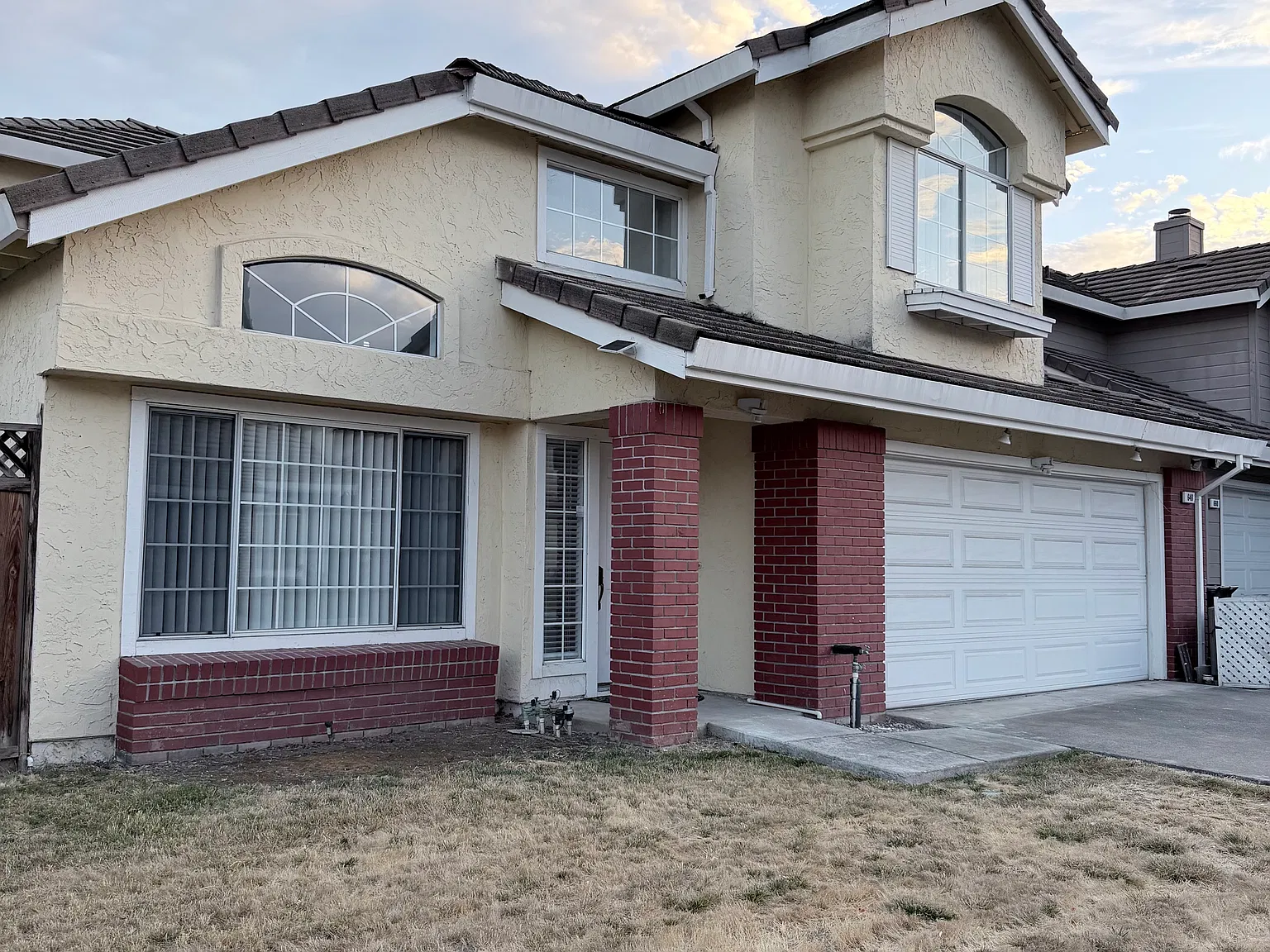 4 bed, 2.5 bath, 1715 sqft, $5,500 — Photo 2