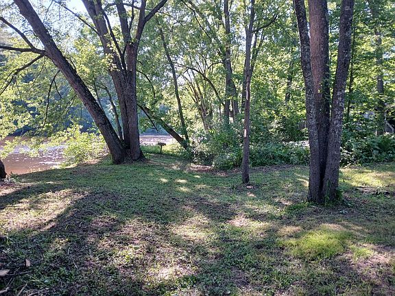 3rd image of 28104 Wilderness Retreat