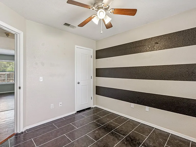 2101 Harbor Dr — Photo 29