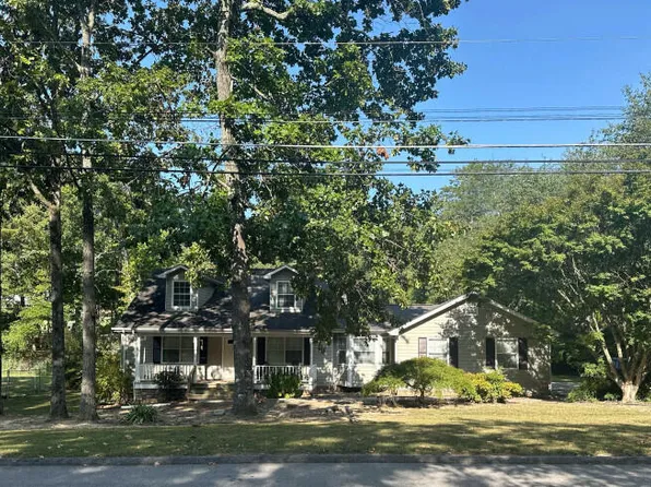 2423 Woodthrush Dr, Chattanooga, TN 37421