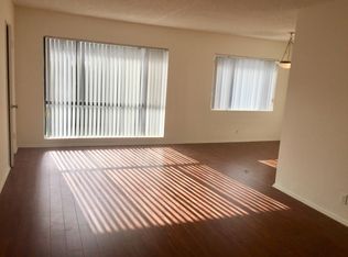 11717 Montana Ave APT 207, Los Angeles, CA 90049