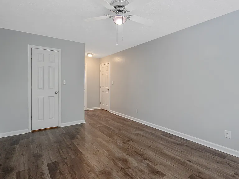 295 Warton Ln #7 — Photo 19