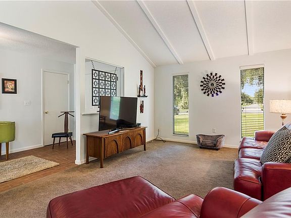 5th image of 5595 Pheasant Dr