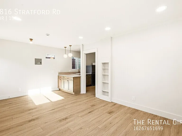4816 Stratford Rd — Photo 3