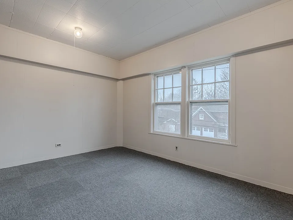 273 Paddock St #3