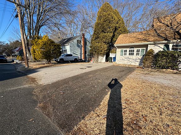2nd image of 65 Echo Dr