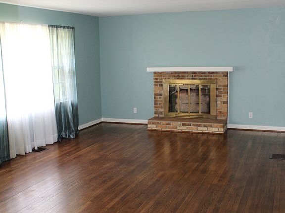 5th image of 107 Cypress Mill Ct