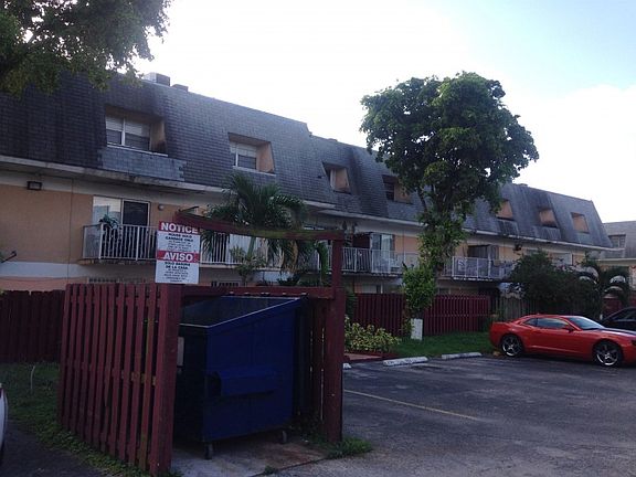 3rd image of 250 NW 107th Ave APT 212