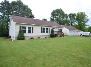 26 Snyder Ln, Saugerties, NY 12477