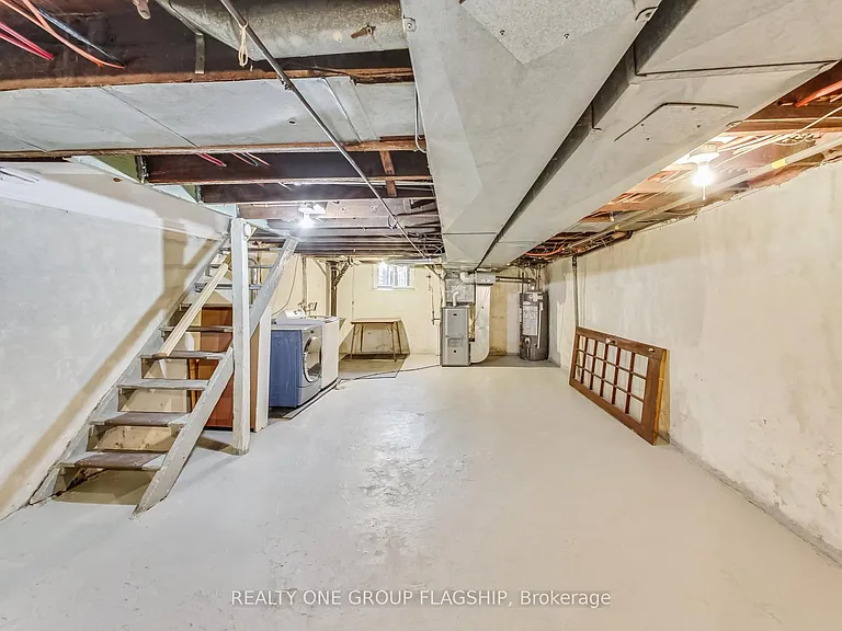 16 Huntley St — Photo 29
