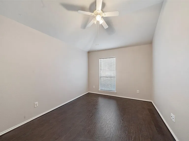 2359 Keegan Hollow Ln — Photo 10