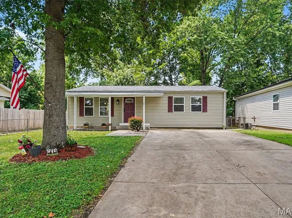 120 Cedar Ridge Dr, Pacific, MO 63069