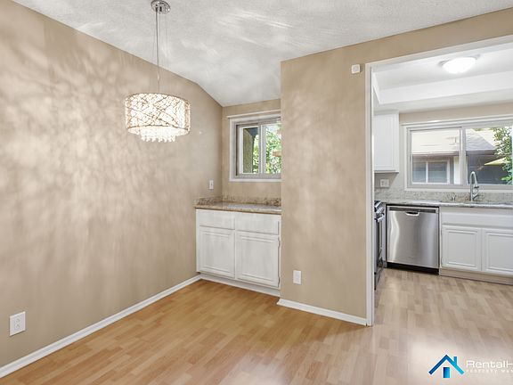5th image of 6716 Clybourn Ave Unit 245