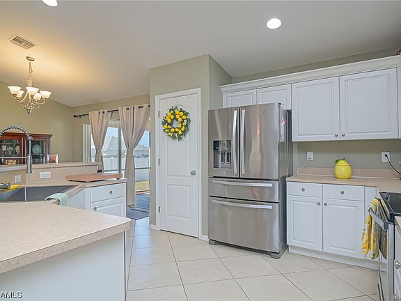 5th image of 2206 NW 18th Pl