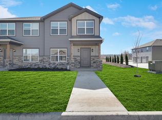 Copper Creek Apartments, Grain Valley, MO 64029