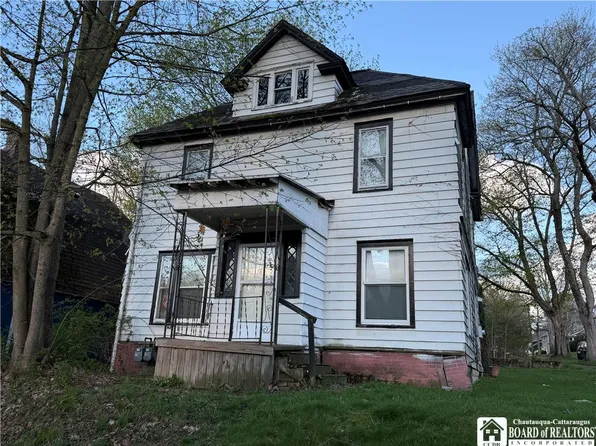 37 Sturges St, Jamestown, NY 14701