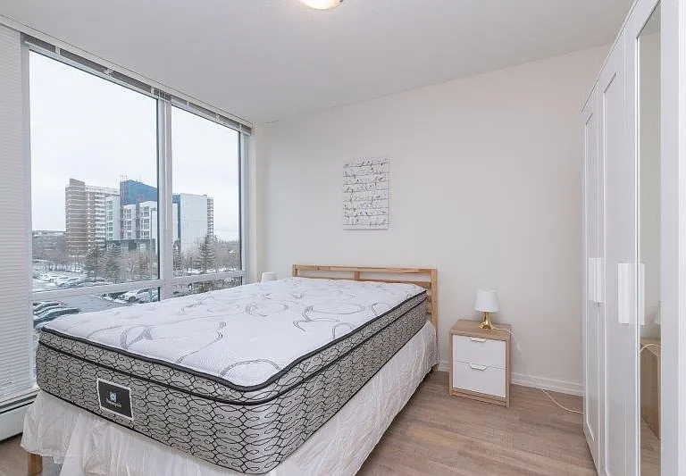 450 8th Ave SE #308 — Photo 9