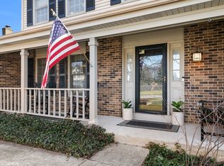 6136 Indian Trail Rd, Gurnee, IL 60031