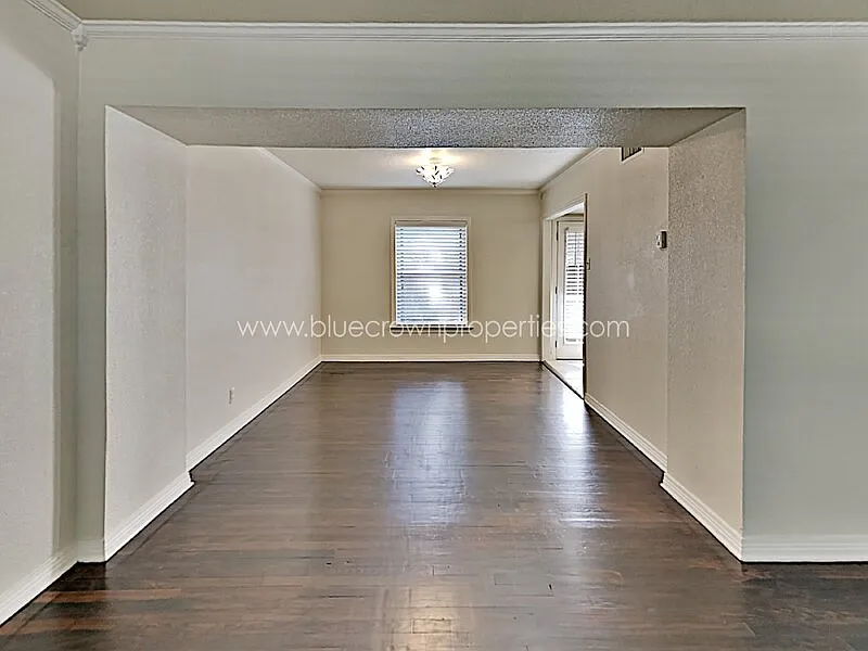 2 bed, 1.0 bath, 1027 sqft, $1,700 — Photo 3
