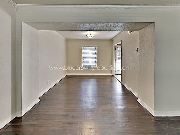 3rd image of 6491 Bordeaux Ave