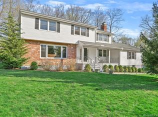 3 Mohackemo Dr, Norwalk, CT 06850