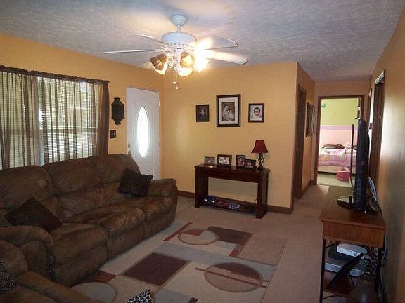 3rd image of 1383 Holmes Ave