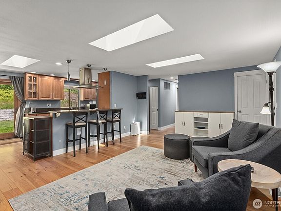 3rd image of 6632 NE 196th Street