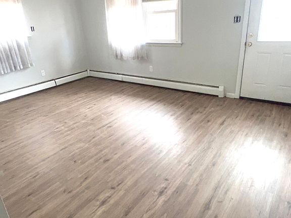 5th image of 330 Olive Ave APT A