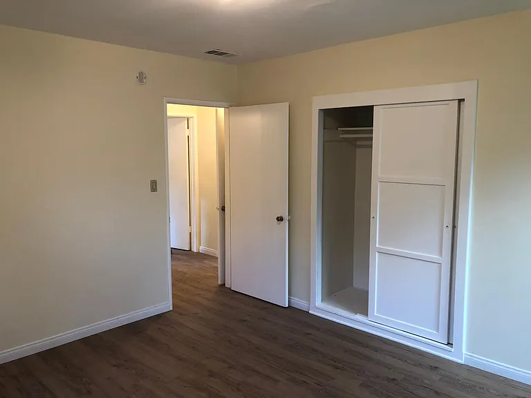 7457 Cozycroft Ave — Photo 2