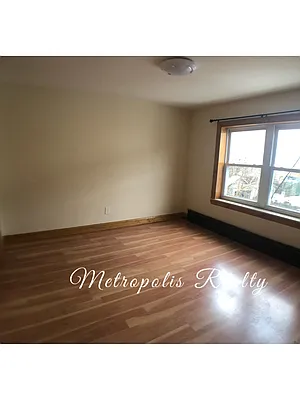 Rented by Metropolis International Realty Inc. | media 7