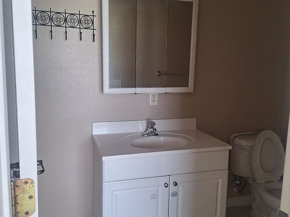 5th image of 11749 Willmington Blvd