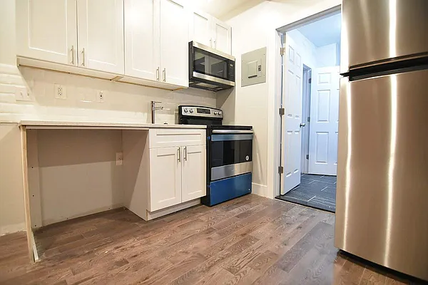 Rented by Bruma Realty LLC | media 6