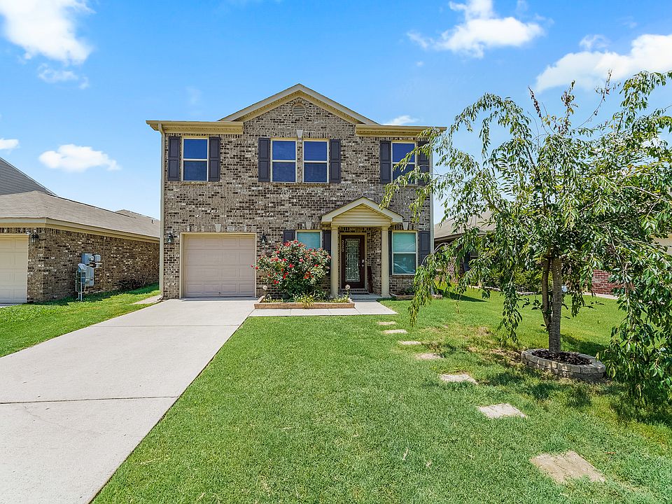 1st image of 220 Bermuda Lakes Dr