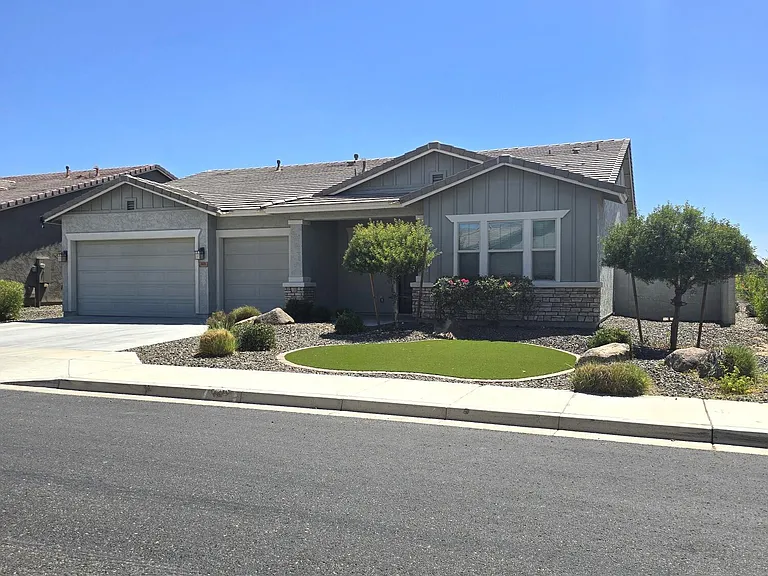 5605 N 189th Dr — Photo 1