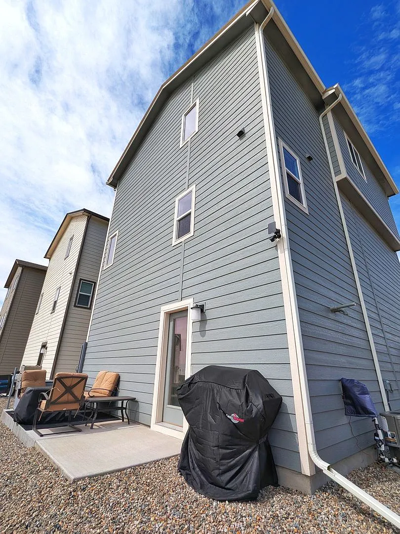 Beautiful Single Family Home — Photo 2
