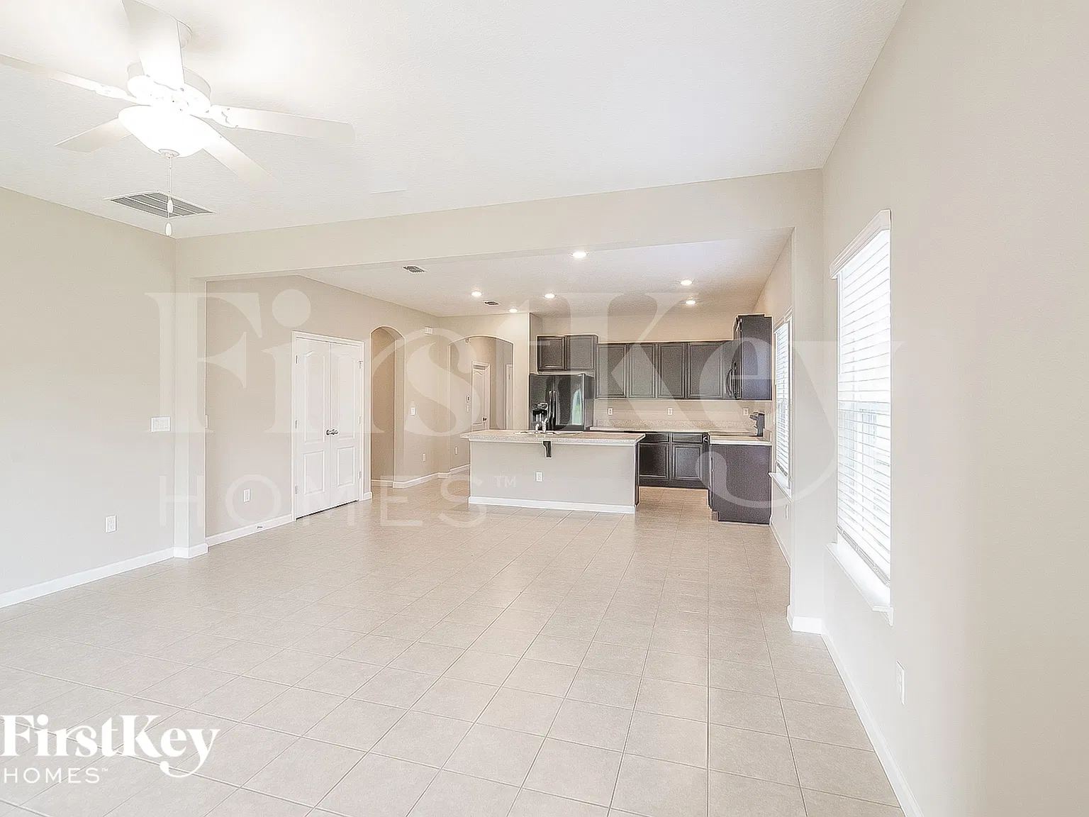3 bed, 2.0 bath, 1712 sqft, $2,130 — Photo 4
