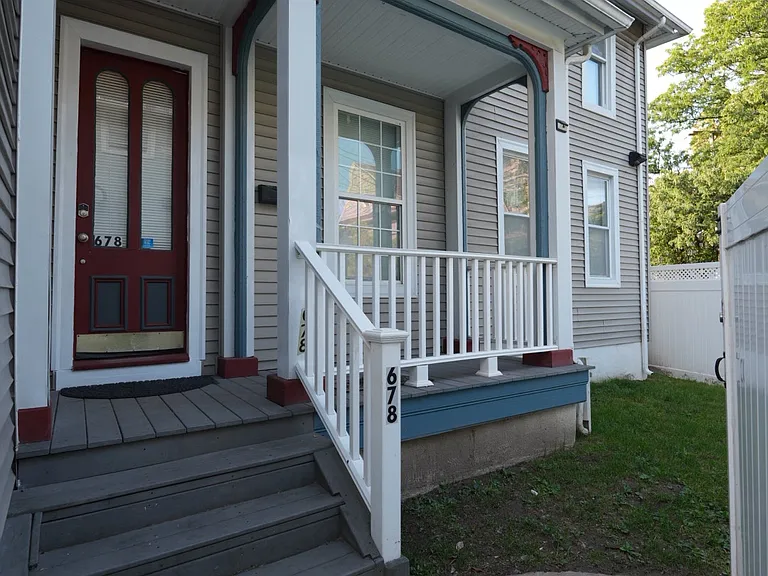 678 Monroe Ave #1 — Photo 8