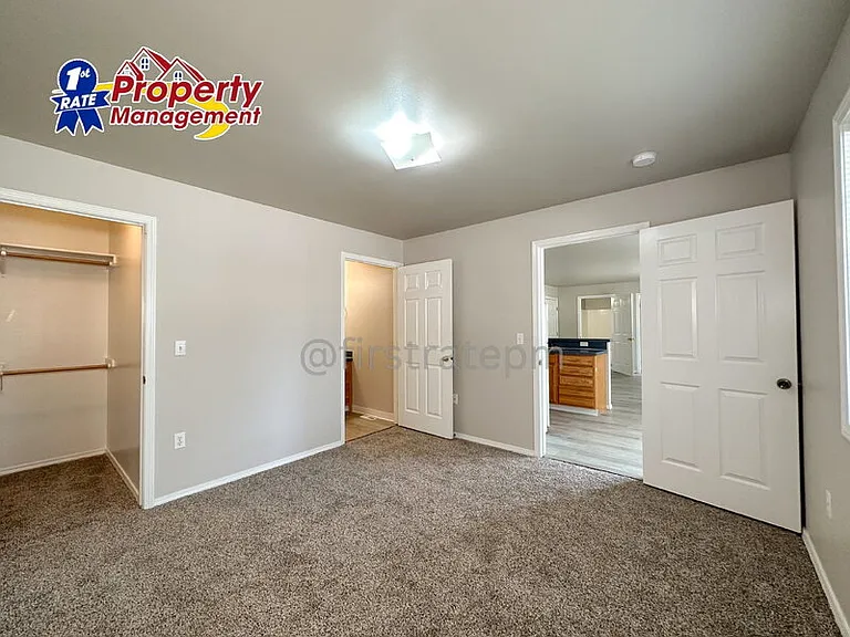 5843 W Clearview Ln #202 — Photo 14