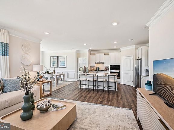 6th image of this home