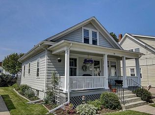 26 Sterling St, Pawtucket, RI 02860