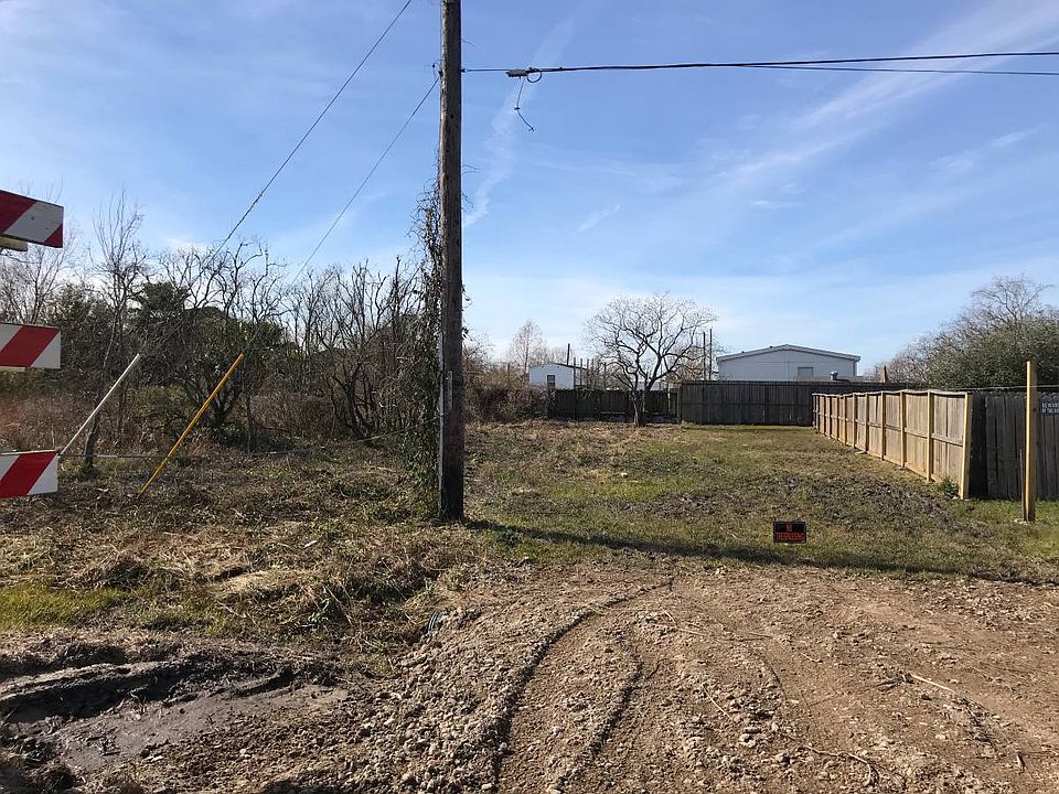 1st image of 1030 10th St