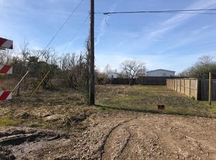 1030 10th St, San Leon, TX 77539