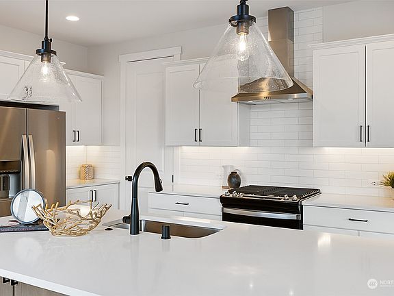 5th image of 14210 56th Avenue Ct E