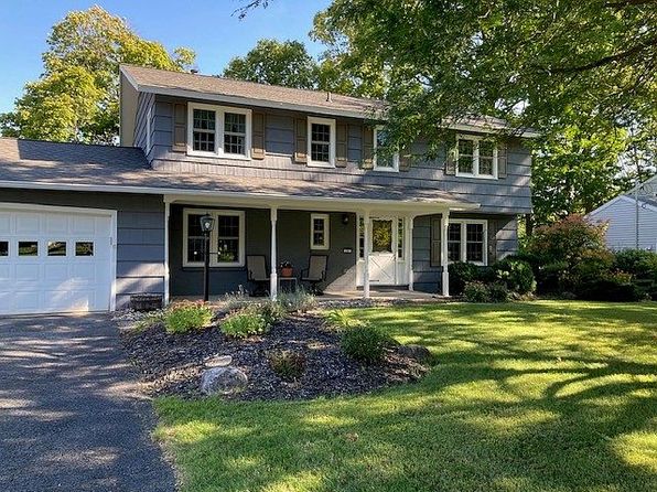 127 Hillside Way