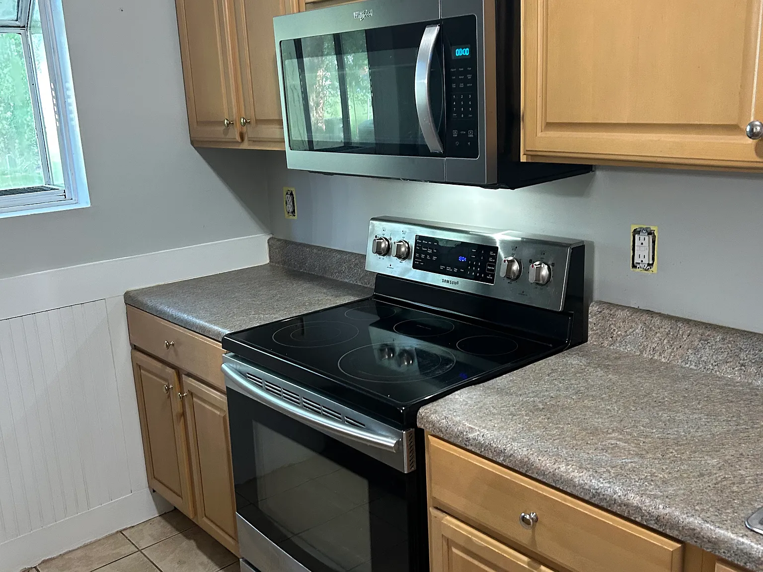 3 bed, 1.5 bath, 1210 sqft, $1,700 — Photo 4