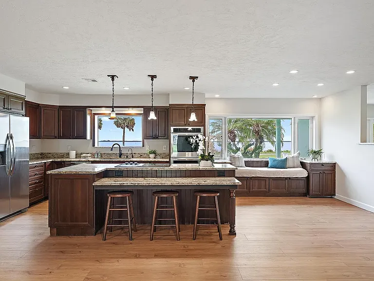6205 S Indian River Dr — Photo 27
