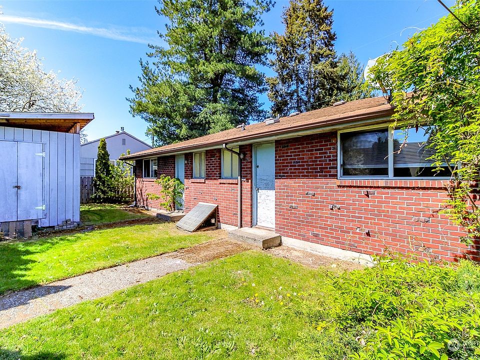 1st image of 9502 Whitman Avenue SW