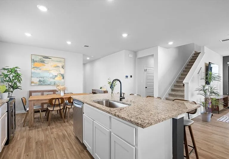 2120 Alice Jay Way — Photo 17