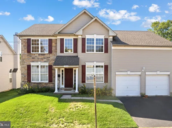 12046 Sewell Rd, Philadelphia, PA 19116